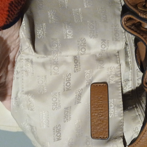 Michael Kors Brown Pebble Leather Bag. - Picture 9 of 12